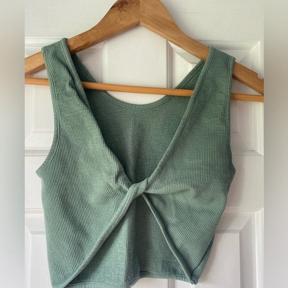 Bundle of (2) Tank Top Style Crop Tops Size M - Picture 5 of 9